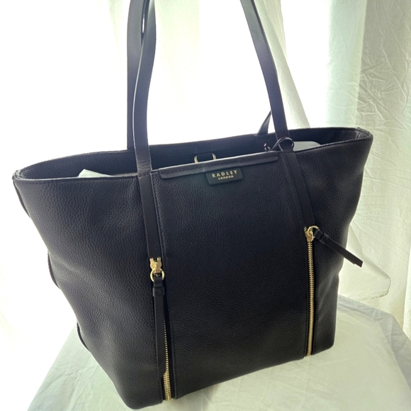 Gorgeous Radley London Tote EUC - Picture 13 of 16